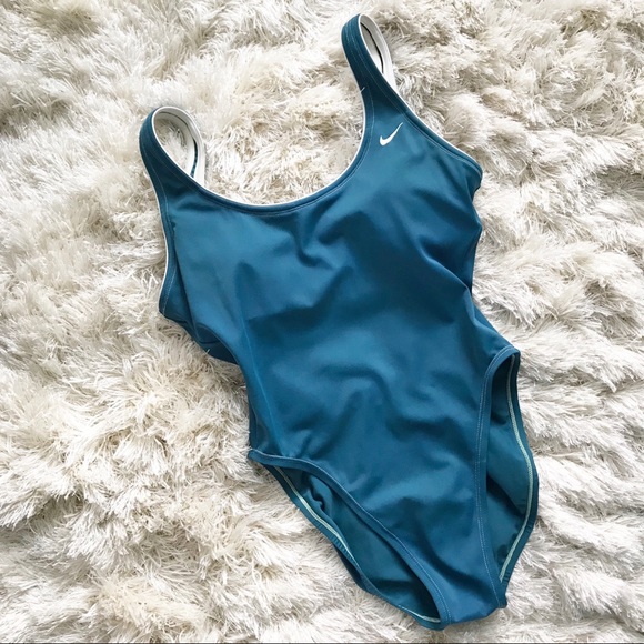 nike one piece swimsuit with built in bra